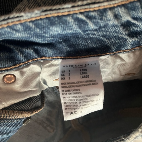 Size 2 long American eagle distressed jeans - Picture 3 of 3